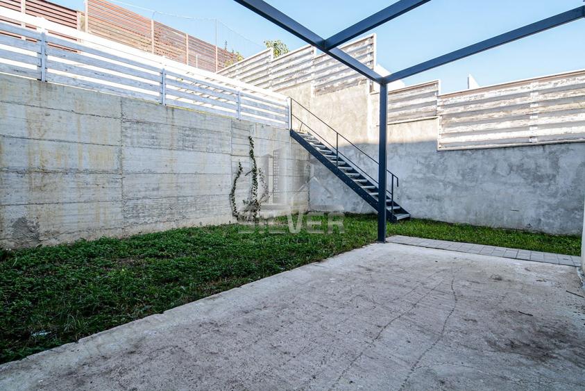 Duplex cu 4 camere cu Canalizare în Iris