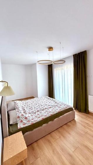 Duplex cu 4 camere cu Canalizare în Ulmi