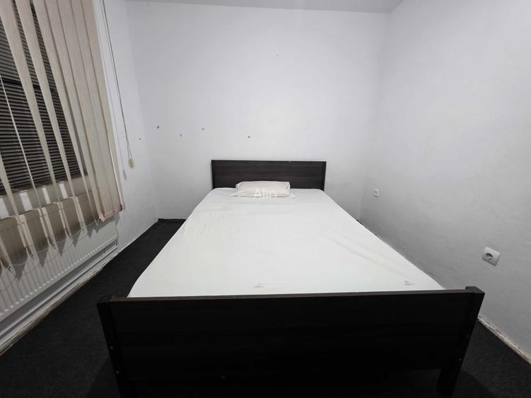 Inchiriez apartament spatios