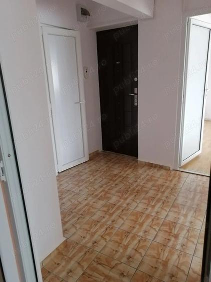Vand apartament cu 2 decomandate - 1