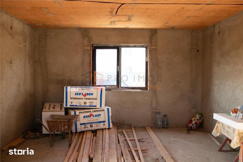 Casă cu 5 camere decomandat cu Teren 480 Mp în Mărăcineni