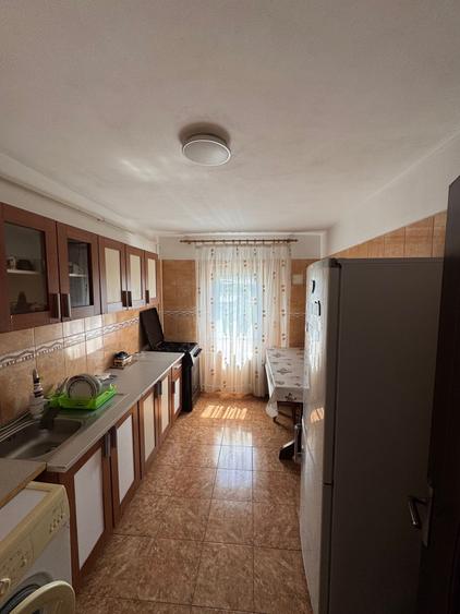 Apartament cu 2 camere decomandat în Vulturu