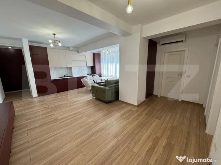 Apartament cu 3 camere decomandat în Central