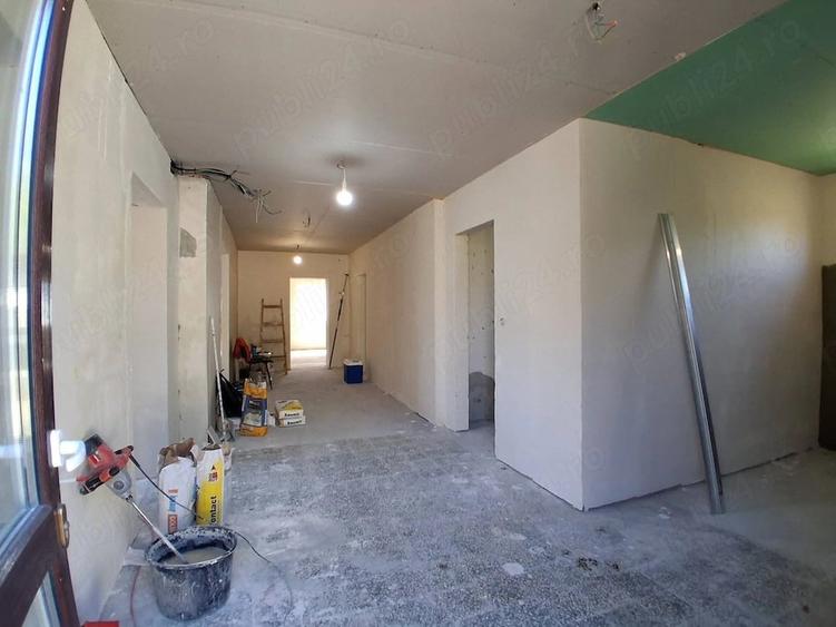 Casă cu 2 camere cu Teren 1520 Mp în Exterior Vest