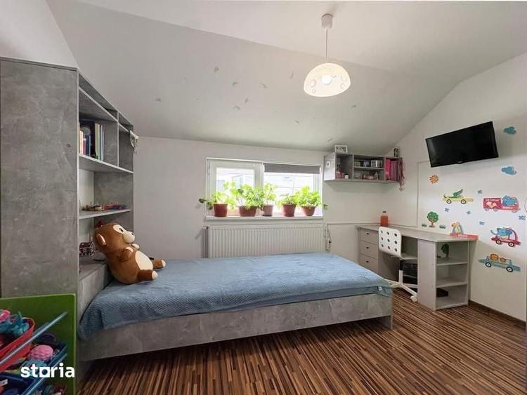 Casă cu 5 camere cu Teren 249 Mp în Valu lui Traian