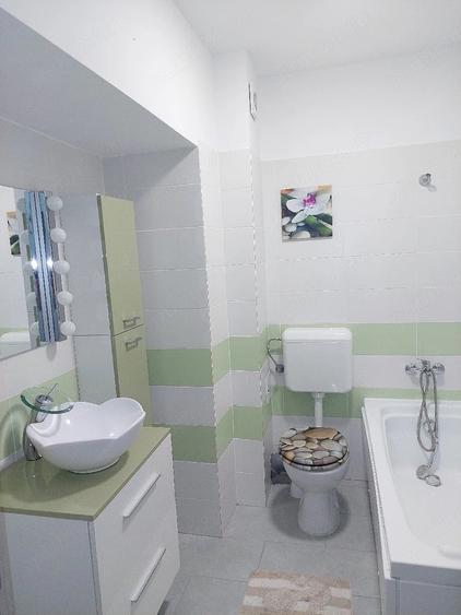 Garsonieră decomandată în Apărătorii Patriei