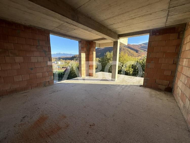 Casă individuală cu 5 camere cu Piscina în Cisnădioara