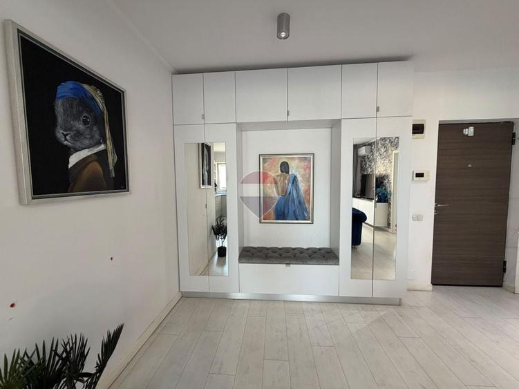 Apartament cu 2 camere decomandat, mobilat în Decebal