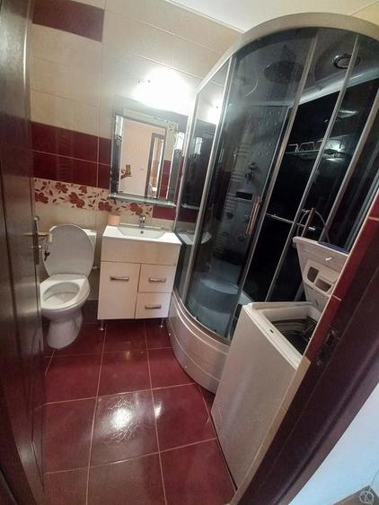 Apartament cu 3 camere semidecomandat, mobilat în Ultracentral