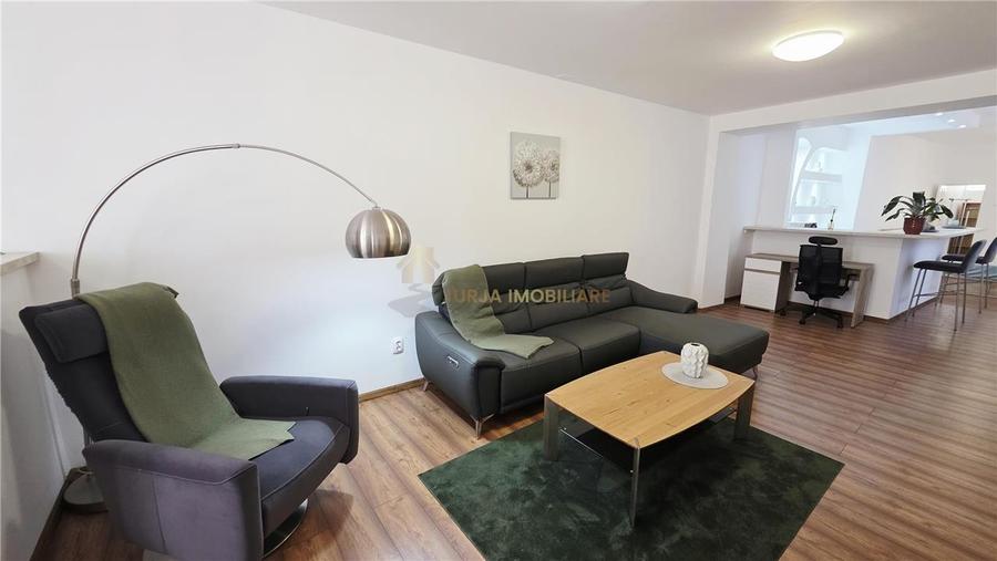 Apartament cu 2 camere decomandat, mobilat în Central