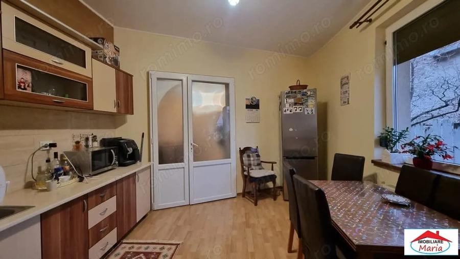 Casă cu Teren 350 Mp în Titulescu