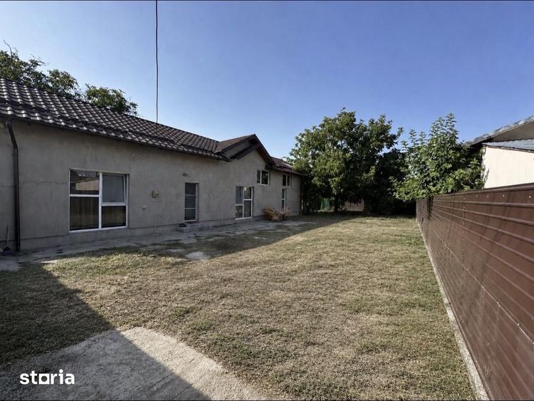 Casă cu 3 camere cu Teren 300 Mp în Central