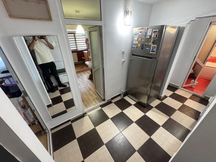 Apartament 2 camere zona Poarta 6 cu Centrala - 8