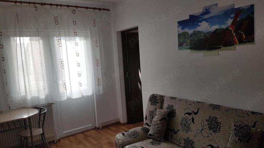 Garsonieră decomandată în Central