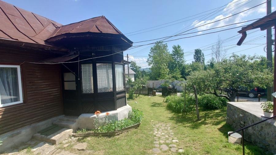 Casă cu 4 camere în Central