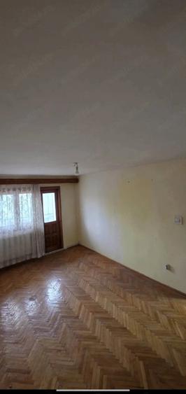 Apartament cu 3 camere decomandat în Gară