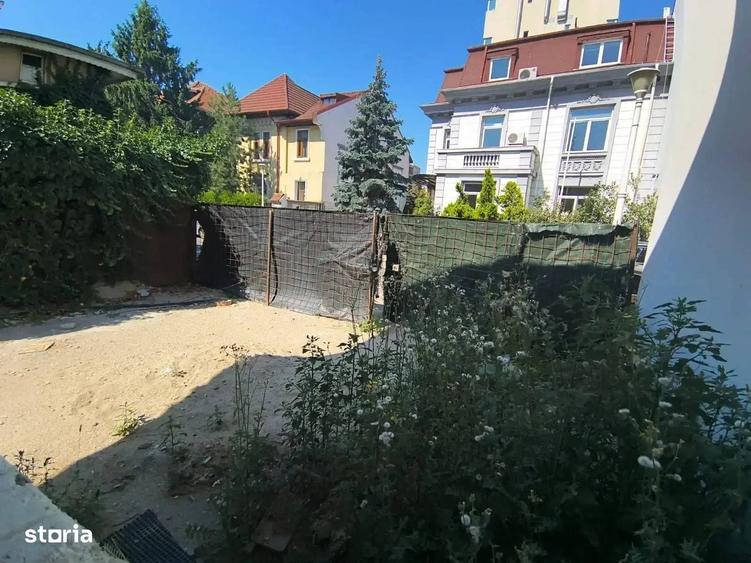 Casă cu 4 camere cu Teren 370 Mp în Dorobanți