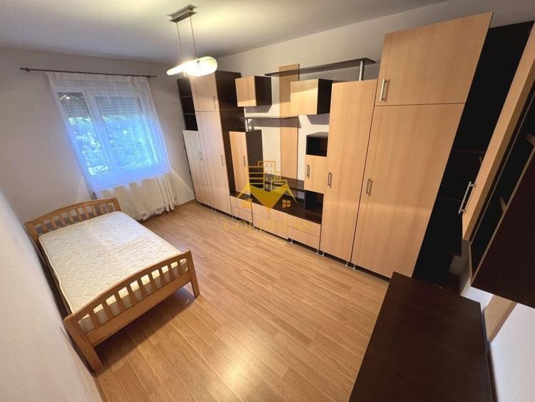 Apartament cu 3 camere semidecomandat, mobilat în Mănăștur