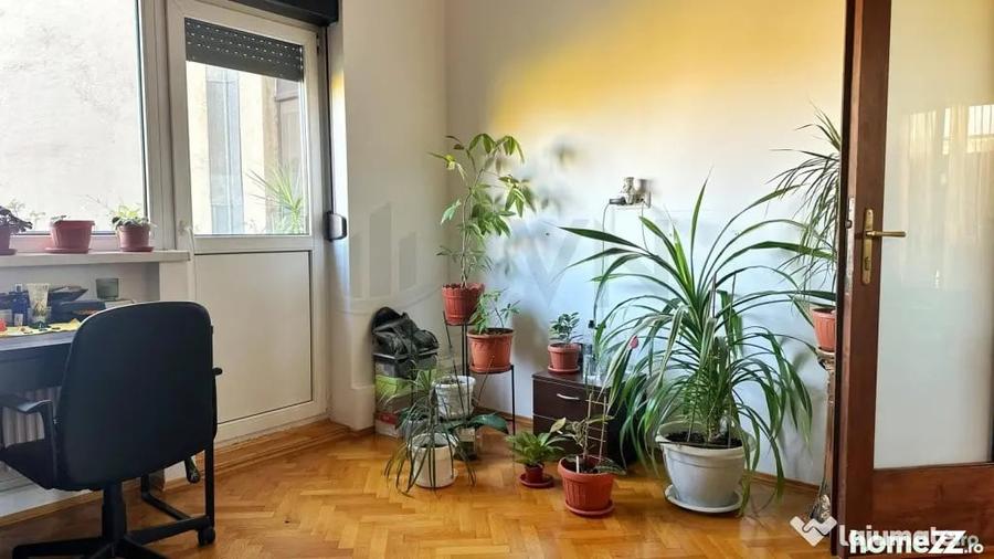Apartament cu 3 camere decomandat în Grădina Icoanei