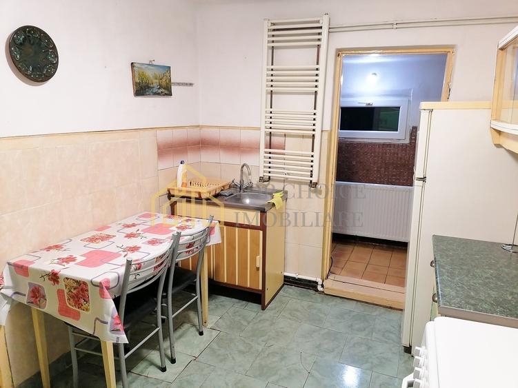 Casă cu 3 camere cu Canalizare în Giulești