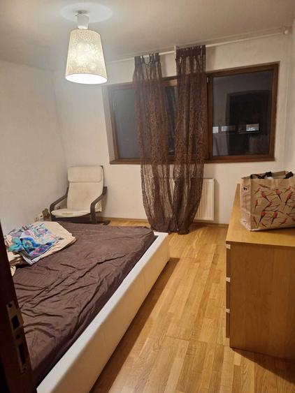 Casă cu 4 camere cu Teren 100 Mp în 1 Decembrie