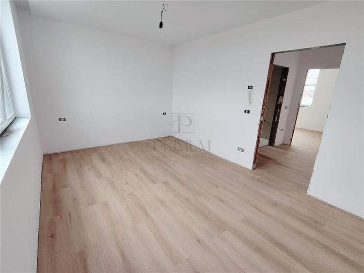 Duplex cu 3 camere cu Canalizare în Moșnița Nouă