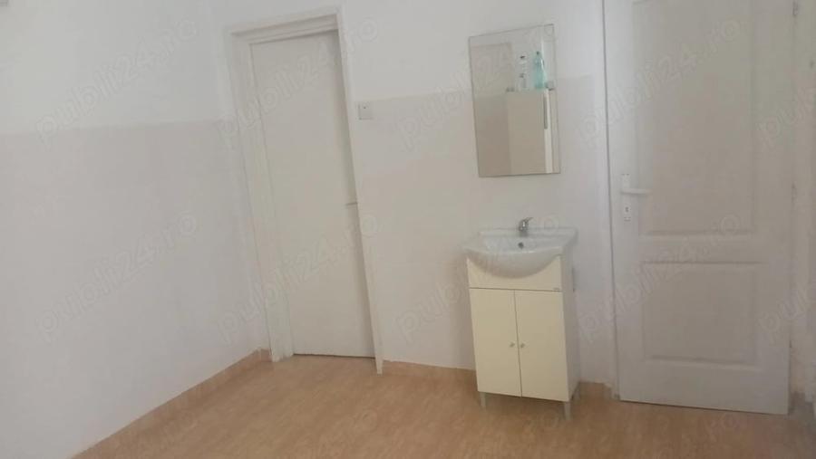 Spațiu comercial, de 50 mp, în Central
