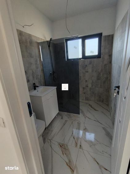 Casă cu 4 camere cu Teren 500 Mp în Periș