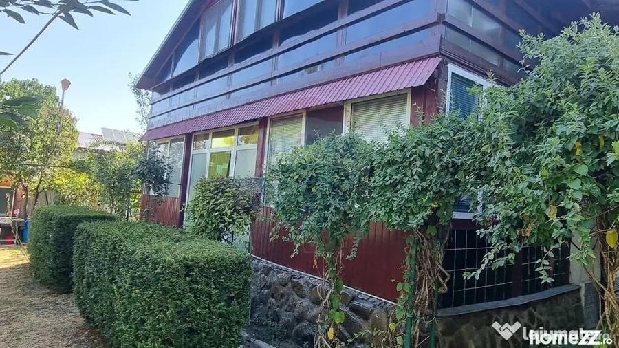 Casă cu 5 camere cu Teren 1000 Mp în Sud