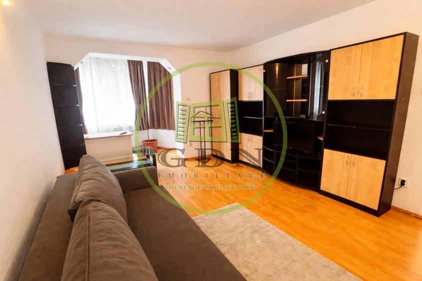 Apartament cu 2 camere decomandat, mobilat în Centrul Civic