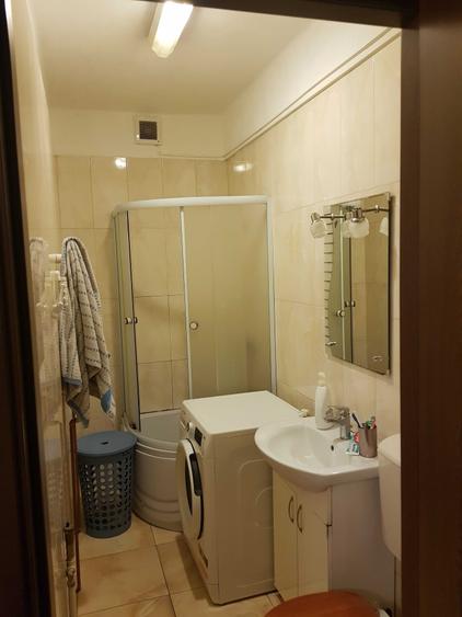 Apartament cu 2 camere semidecomandat în Horea