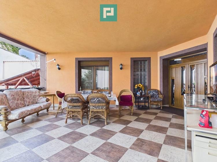 Casă cu 6 camere cu Teren 500 Mp în Ultracentral
