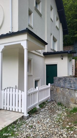 Casă cu 1 camere cu Teren 900 Mp în Măneciu