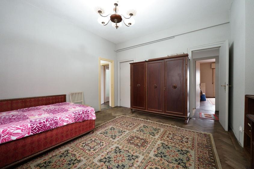 Apartament cu 3 camere în P-ța Operei