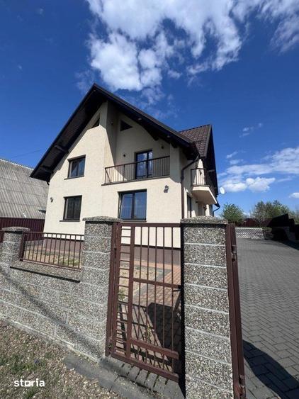 Casă cu 5 camere cu Teren 450 Mp în Satu Mare