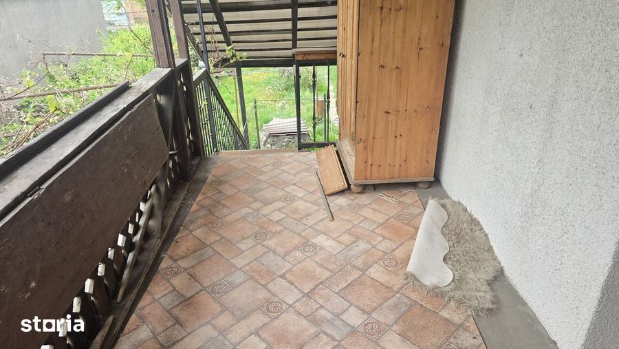 Casă cu 4 camere cu Teren 856 Mp în Central