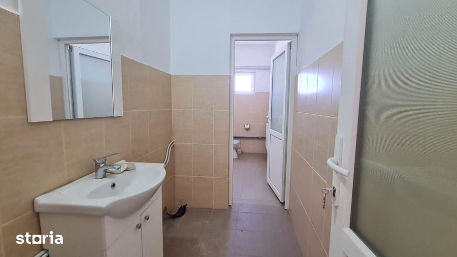 Spațiu comercial, de 258 mp, în Vest