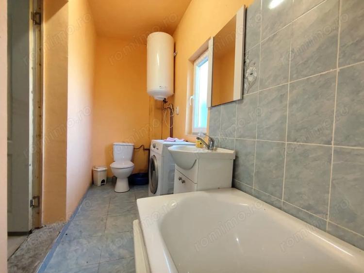 Casă cu 2 camere cu Teren 4600 Mp în Calea Mare