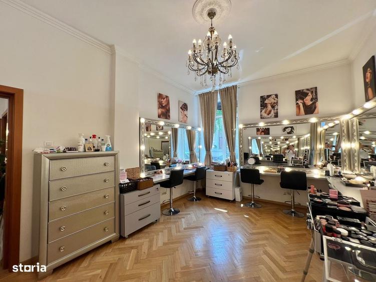 Apartament cu 4 camere în Romană