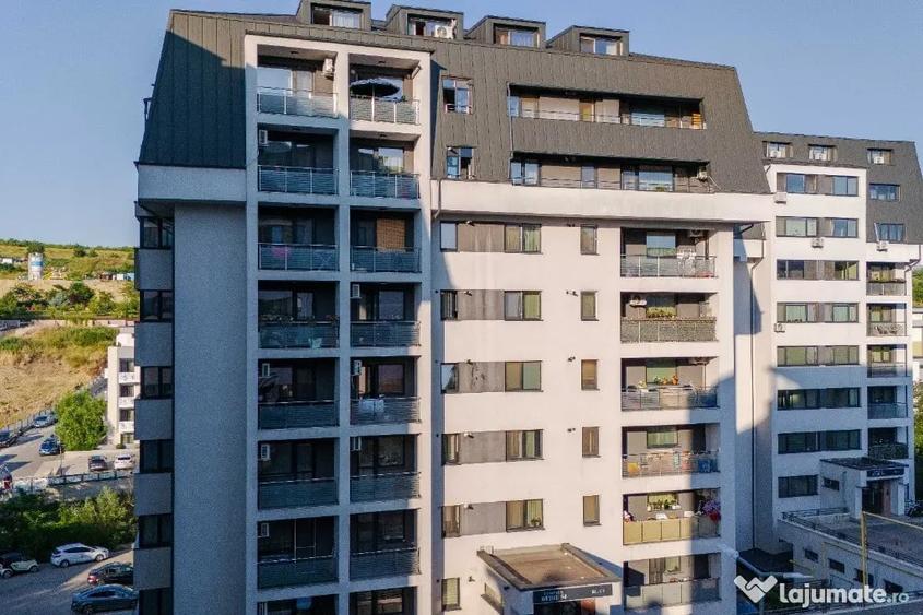 Apartament cu 3 camere decomandat în Rediu