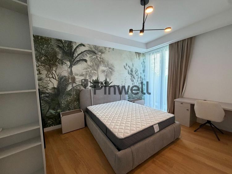 Apartament cu 3 camere semidecomandat, mobilat în Central