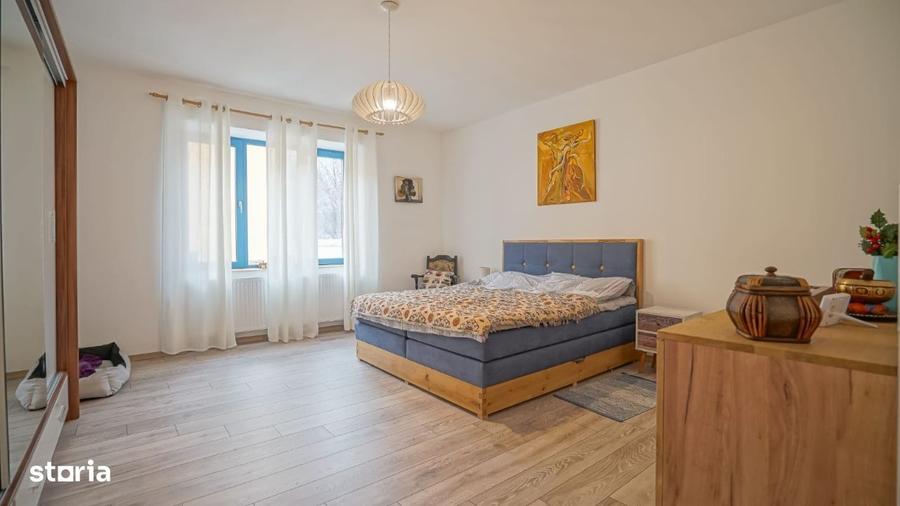 Casă cu 4 camere cu Teren 700 Mp în Codlea