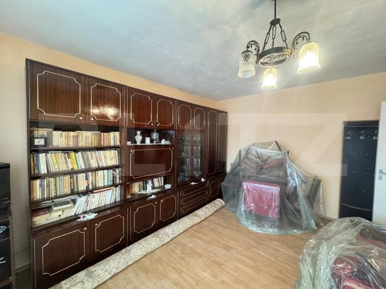 Apartament cu 2 camere decomandat, mobilat în Jibou