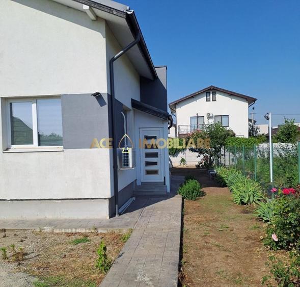 Casă individuală cu 3 camere cu Canalizare în Berceni