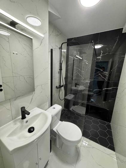 Apartament cu 2 camere semidecomandat în Podu Roș