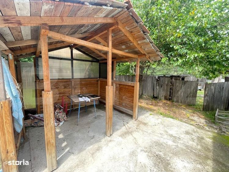 Casă cu 3 camere cu Teren 880 Mp în Leamna de Sus