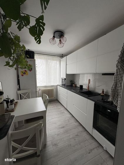 Apartament cu 2 camere nedecomandat în Aleea Carpați