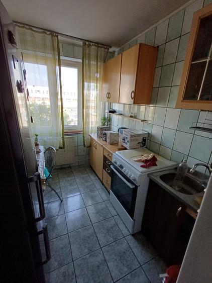 Apartament cu 2 camere semidecomandat în Dristor