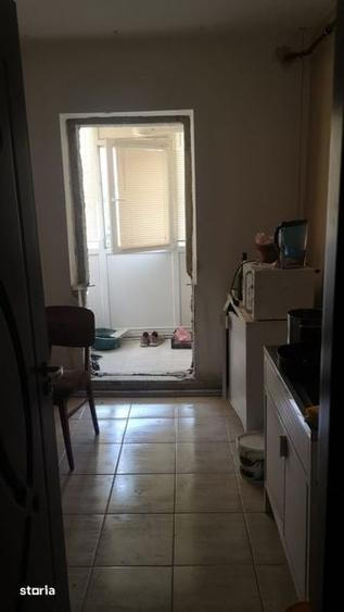 Apartament cu 2 camere decomandat în Rovine