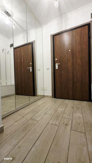 Apartament cu 3 camere decomandat în Jiului